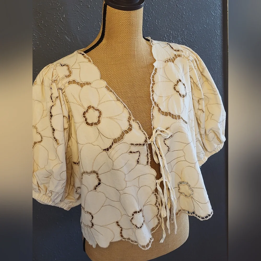 Free People Medium Cream/Ecru Lace Tie Front Blouse - Picture 2 of 10